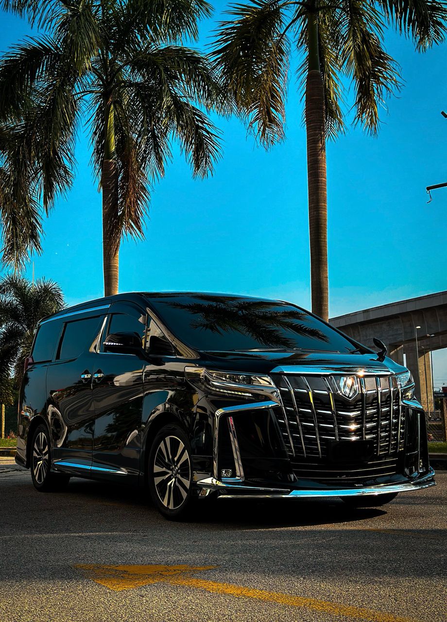 Toyota Alphard SC - Black