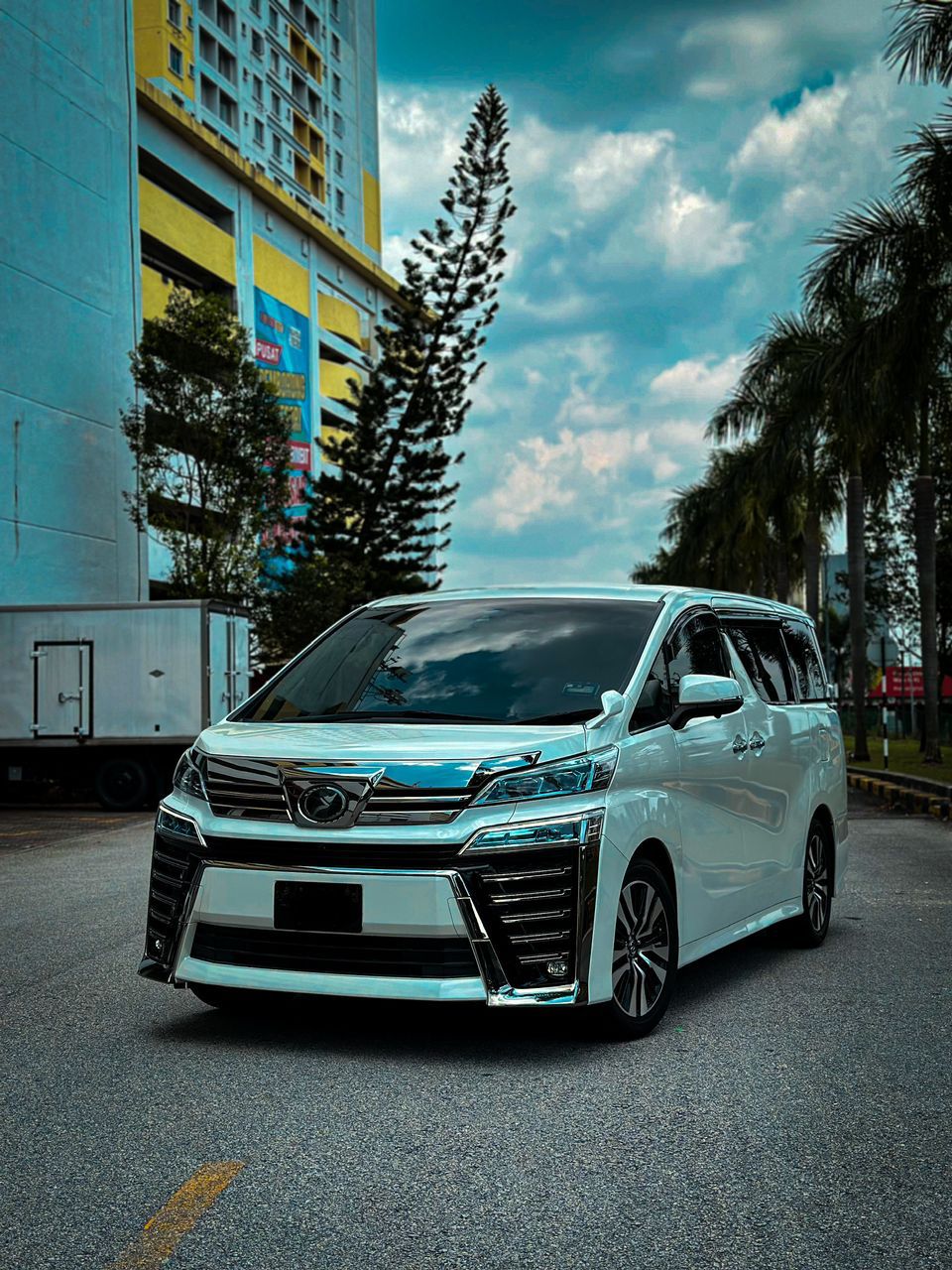 Toyota Vellfire ZG