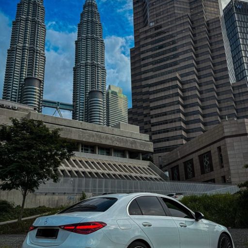 Mercedes C300 2023 White & Black