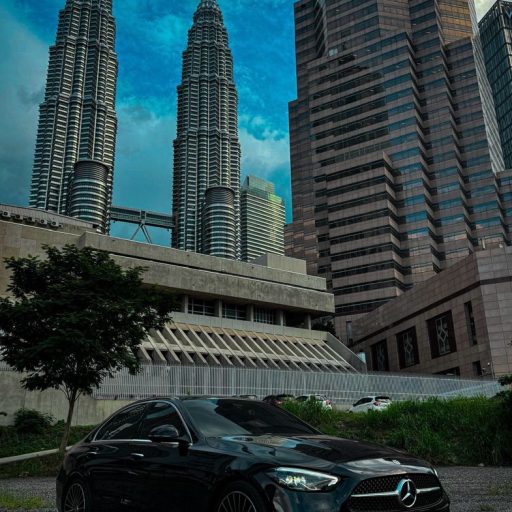 Mercedes C300 2023 White & Black