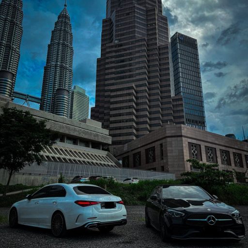 Mercedes C300 2023 White & Black