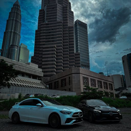 Mercedes C300 2023 White & Black