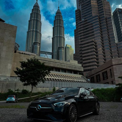 Mercedes C300 2023 White & Black