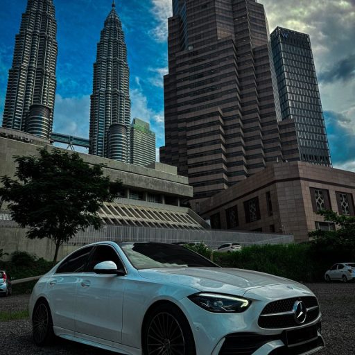 Mercedes C300 2023 White & Black