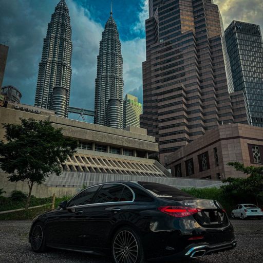 Mercedes C300 2023 White & Black